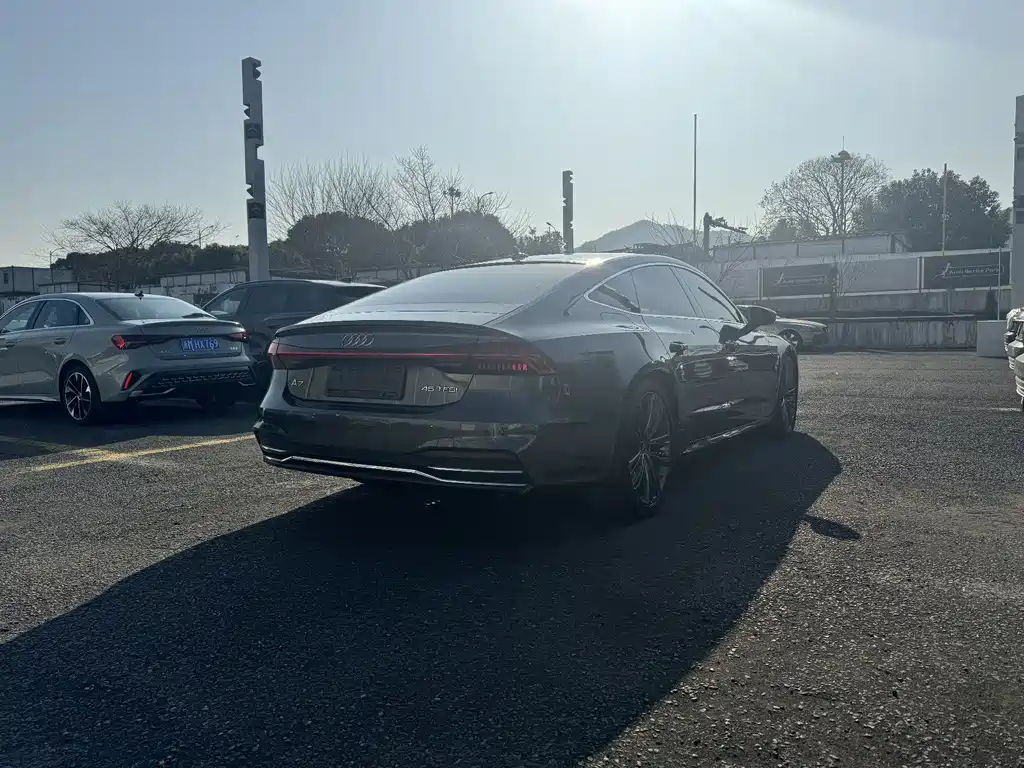 AUDI A7