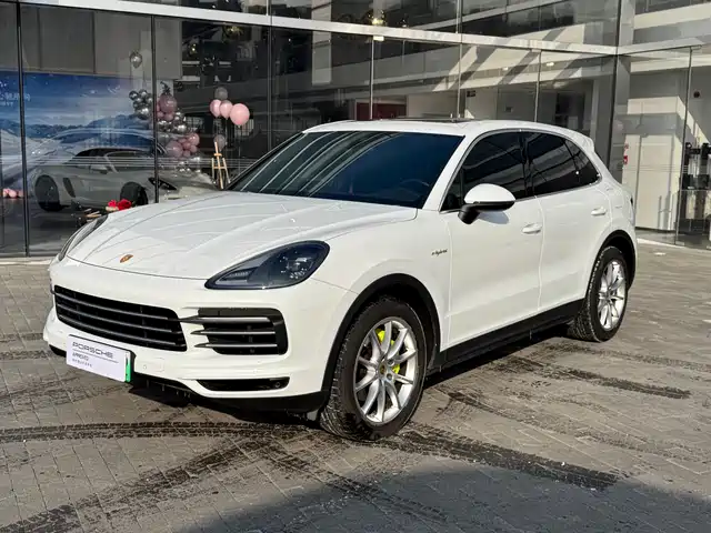 PORSCHE CAYENNE NEW ENERGY 2021