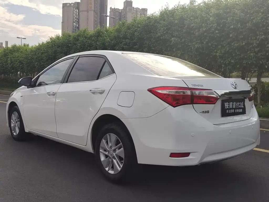 Toyota Corolla — миниатюра 4