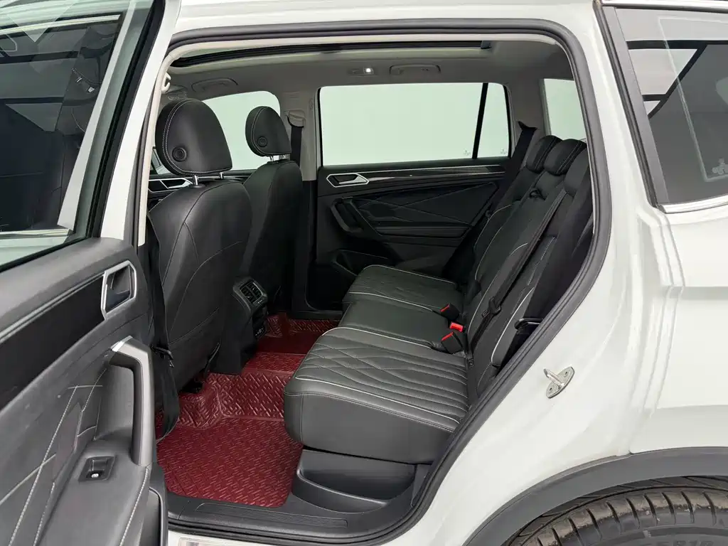 Volkswagen Tiguan L L 2023 280TSI AT