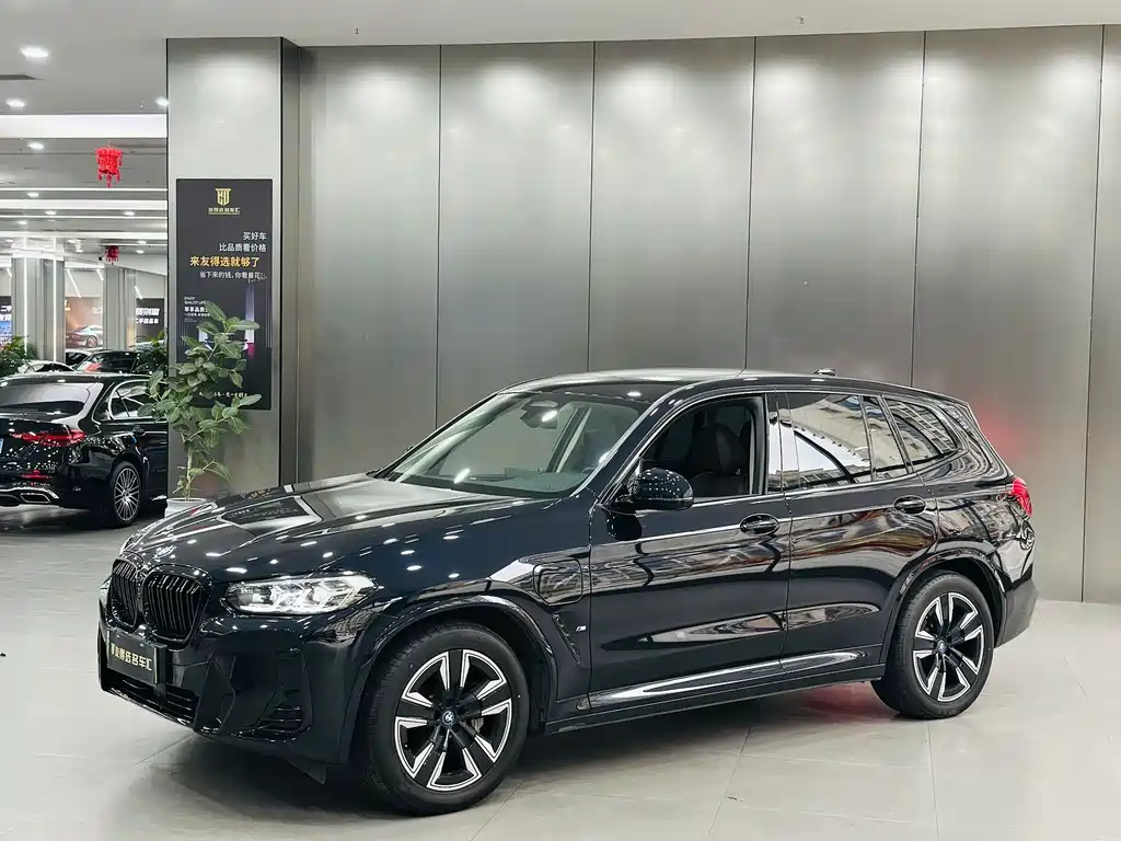 BMW IX3