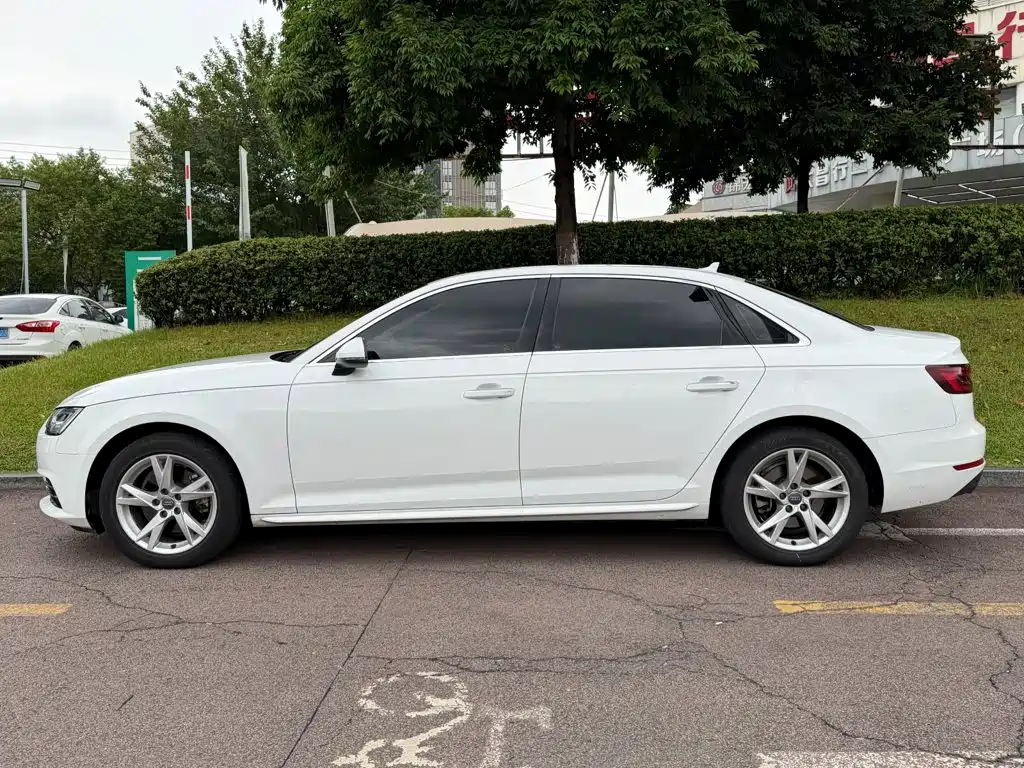 Audi A4L — миниатюра 3