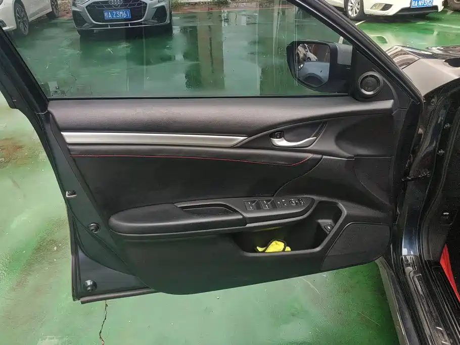 Honda Civic — миниатюра 7
