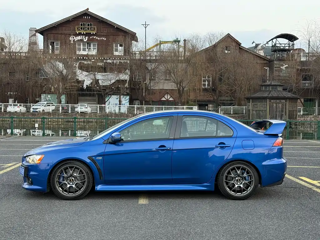 Mitsubishi Lancer 2015 2.0L