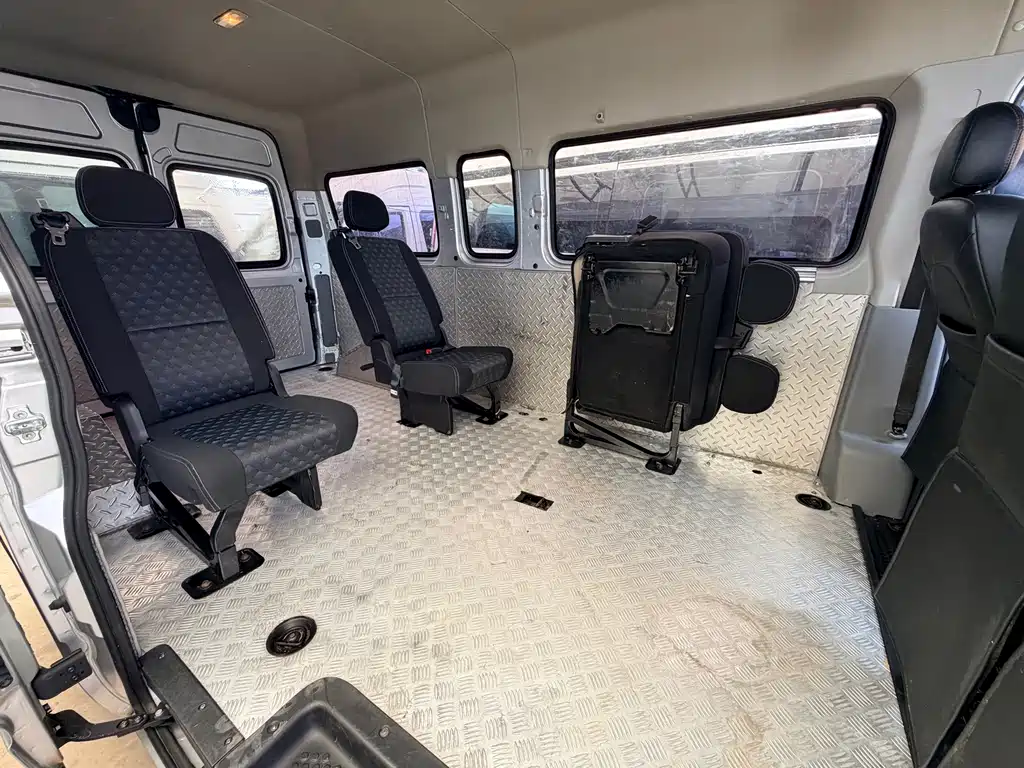 MAXUS V80 — миниатюра 13