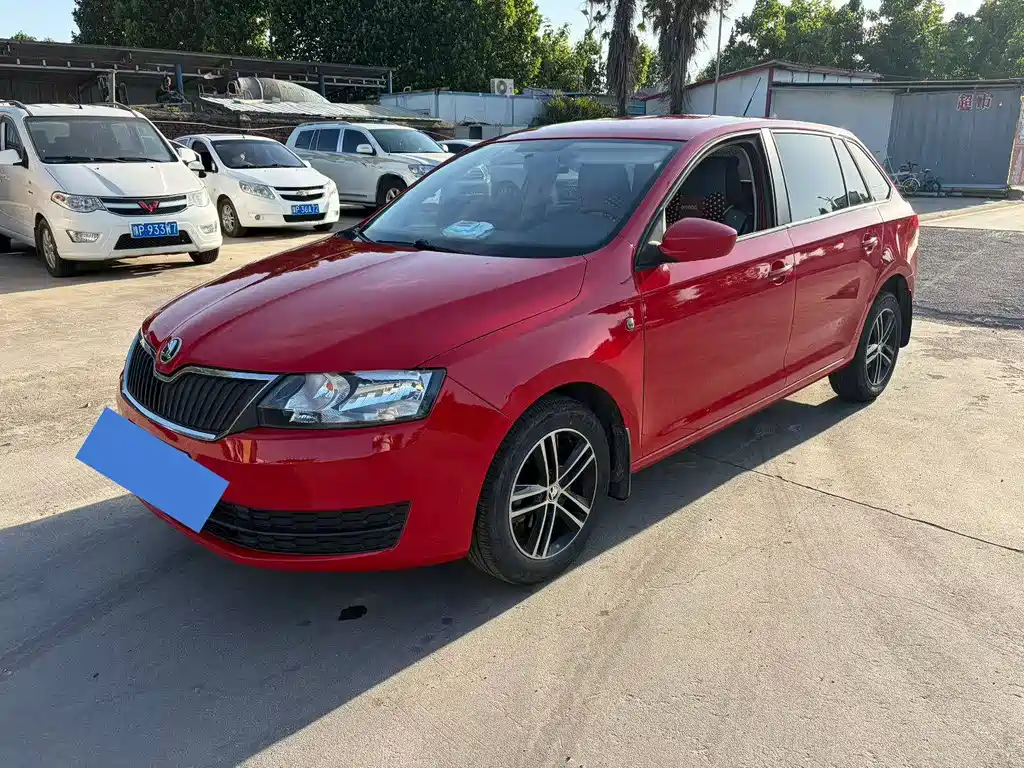 Skoda Rapid Spaceback 2016