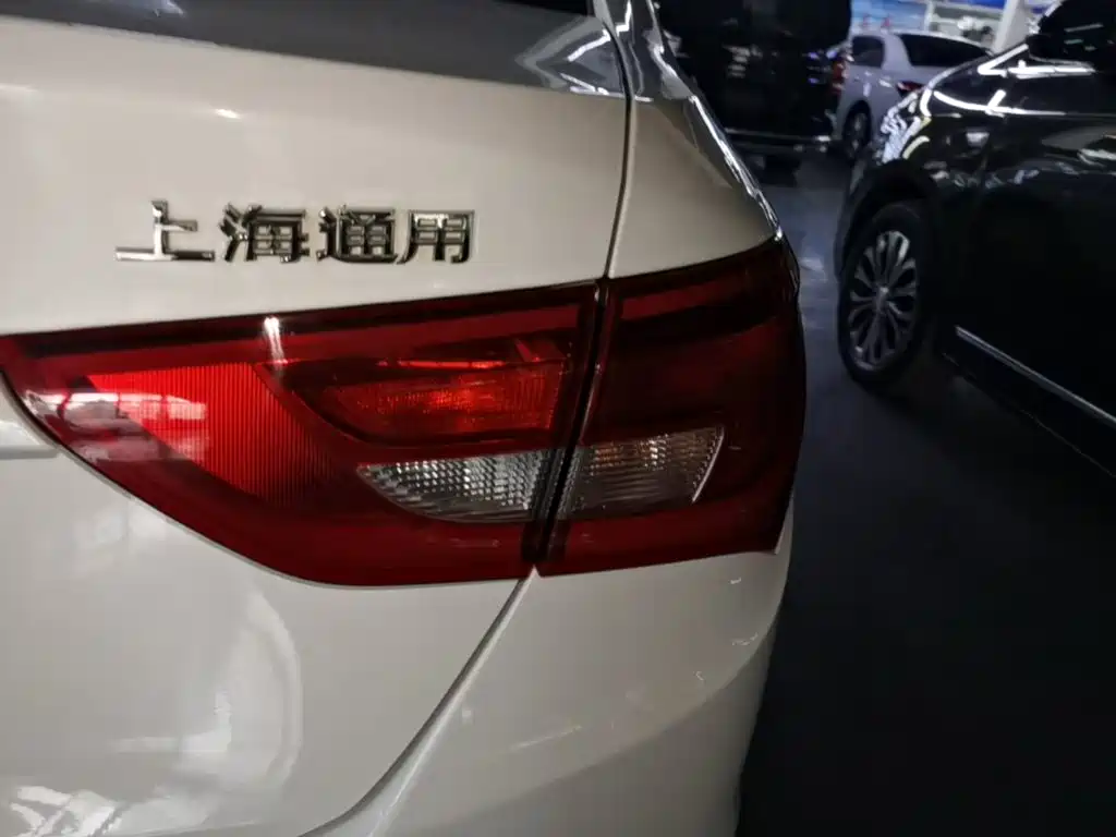 Buick Excelle — миниатюра 8