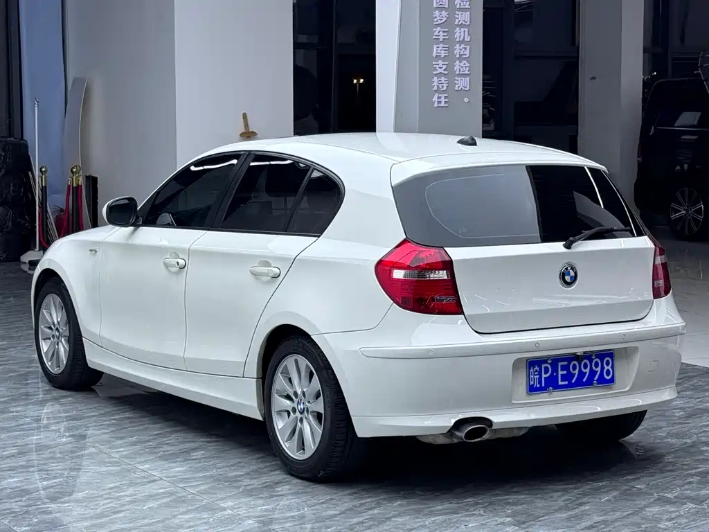 BMW 1 Series (Import) — миниатюра 4