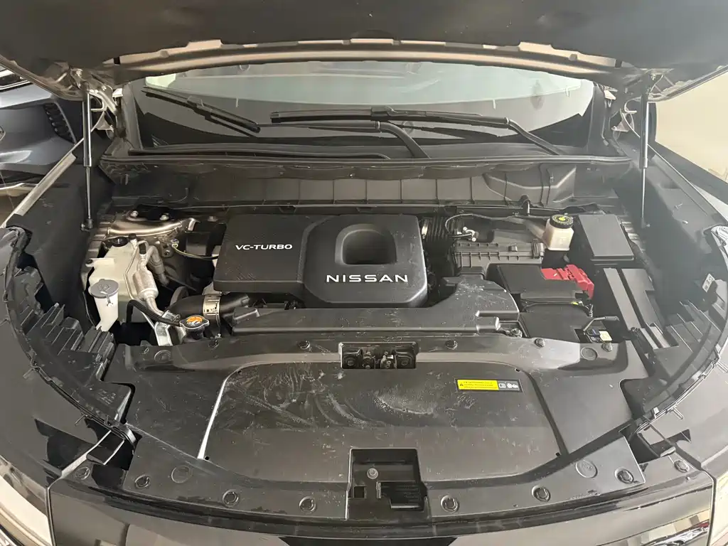 NISSAN EXPLORING THE LAND