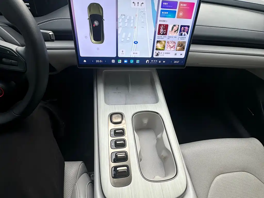 Xiaomi SU7 — миниатюра 12
