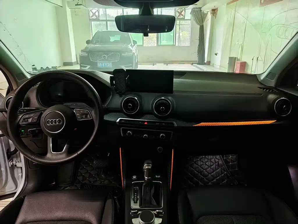 Audi Q2L e-tron — миниатюра 7
