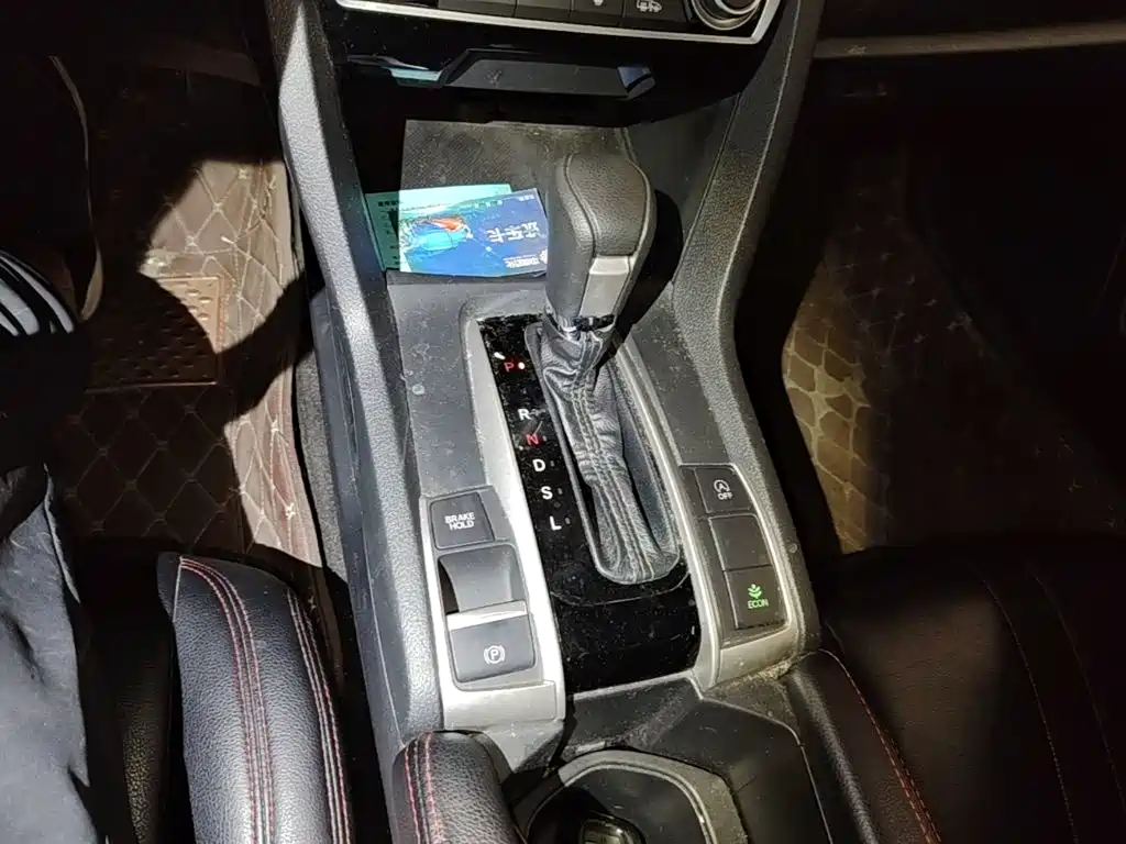 Honda Civic — миниатюра 14