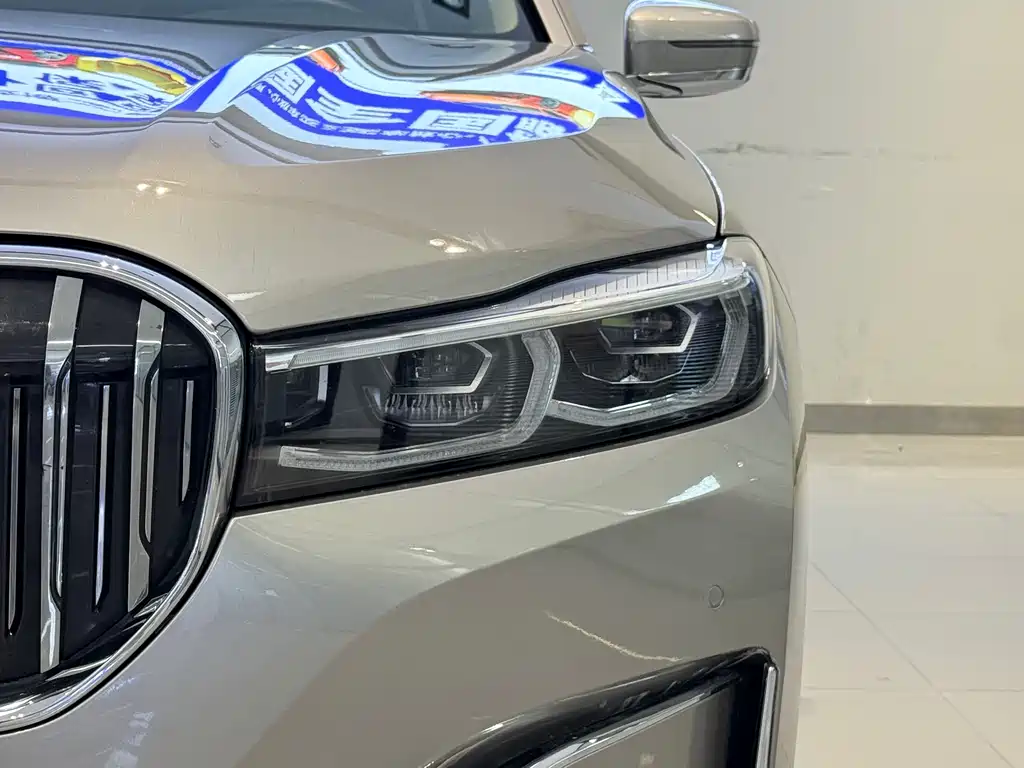 BMW 7 Series — миниатюра 4