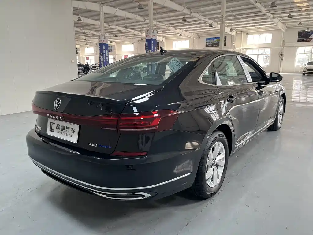 Volkswagen Passat PHEV — миниатюра 4