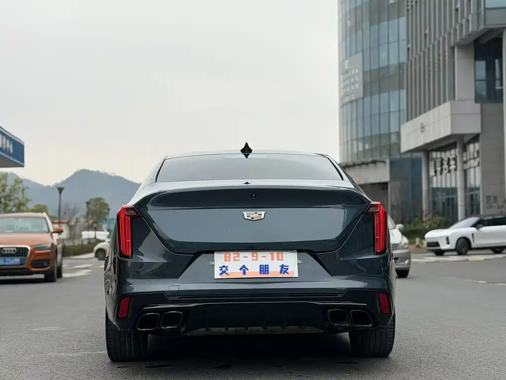 CADILLAC CT4