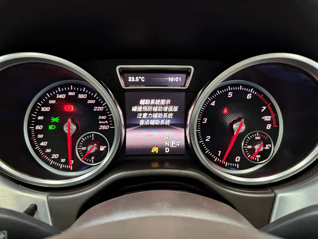 Mercedes-Benz GLE (Import) — миниатюра 28