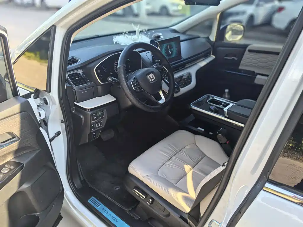 Honda Elysion — миниатюра 7