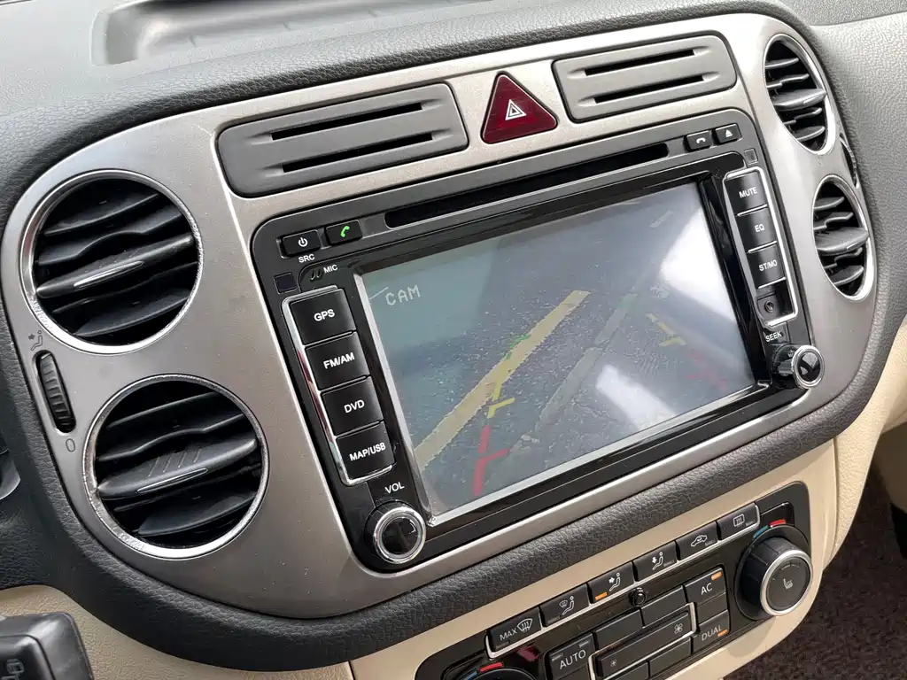 Volkswagen Tiguan — миниатюра 12