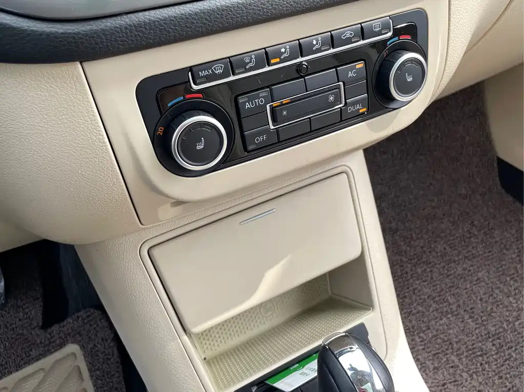 Volkswagen Tiguan — миниатюра 11