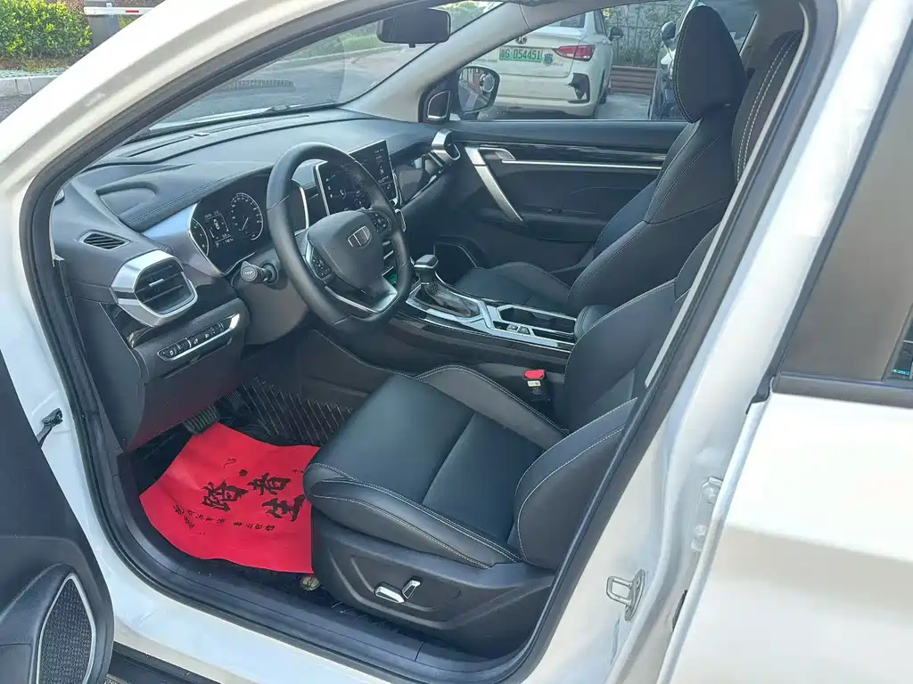 Geely Binyue — миниатюра 4