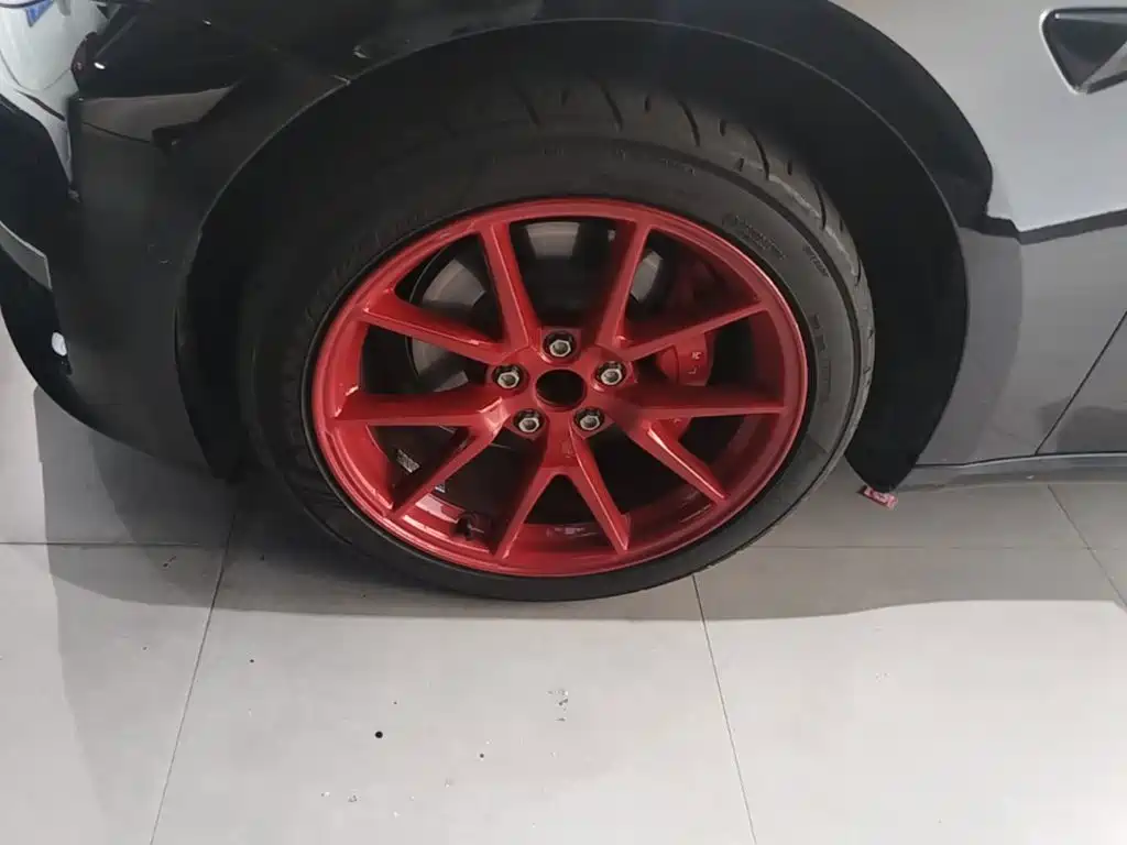 Tesla Model 3 — миниатюра 23