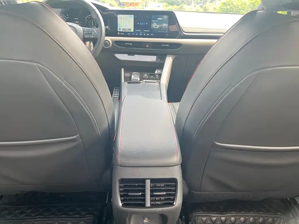Hyundai Sonata — миниатюра 18