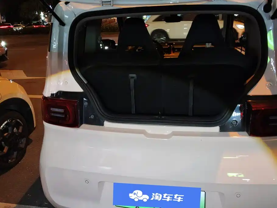 Wuling MINIEV — миниатюра 4