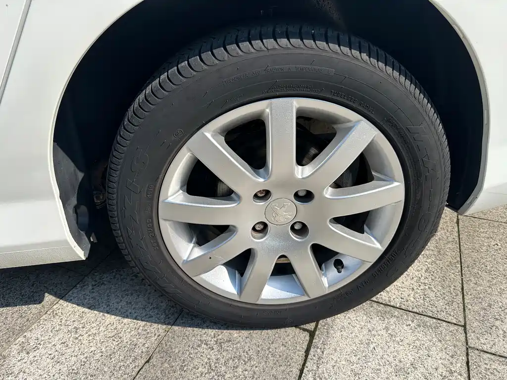 Peugeot 308 2014 1.6L AT