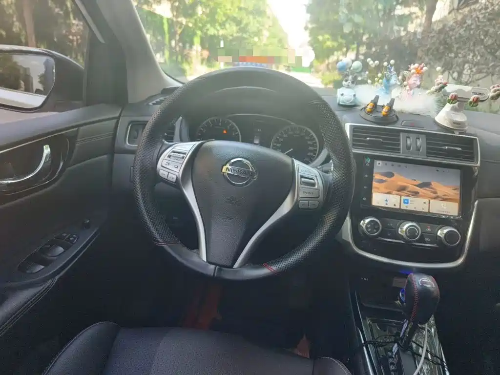 Nissan Tiida — миниатюра 11