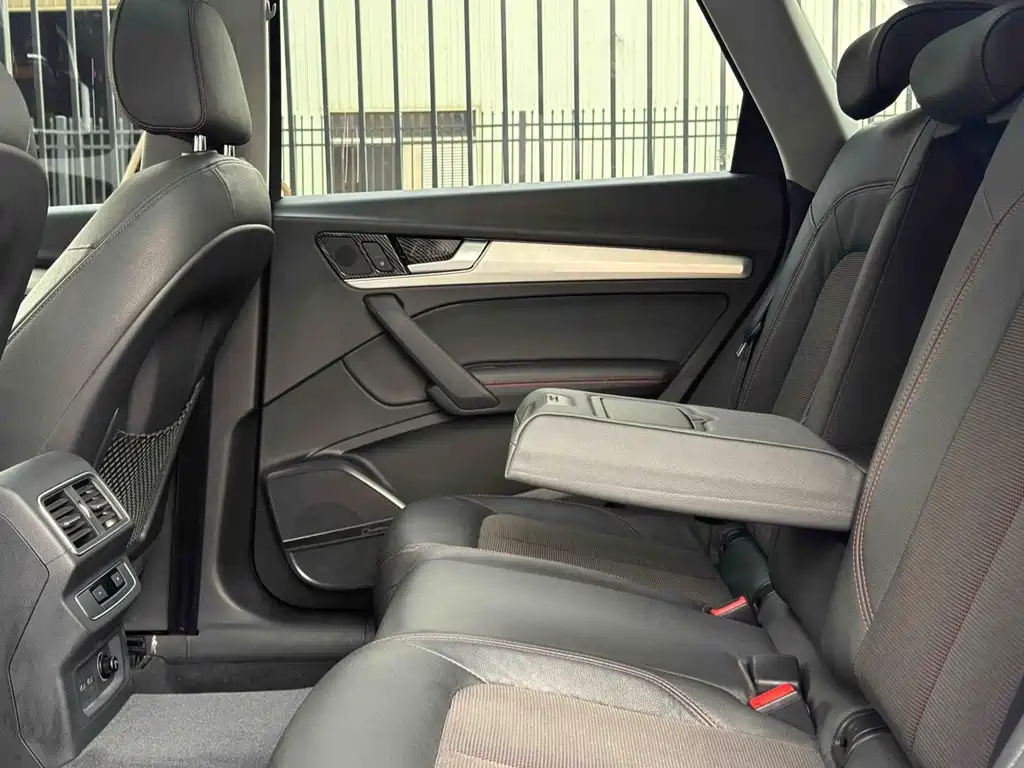 Audi Q5L — миниатюра 15