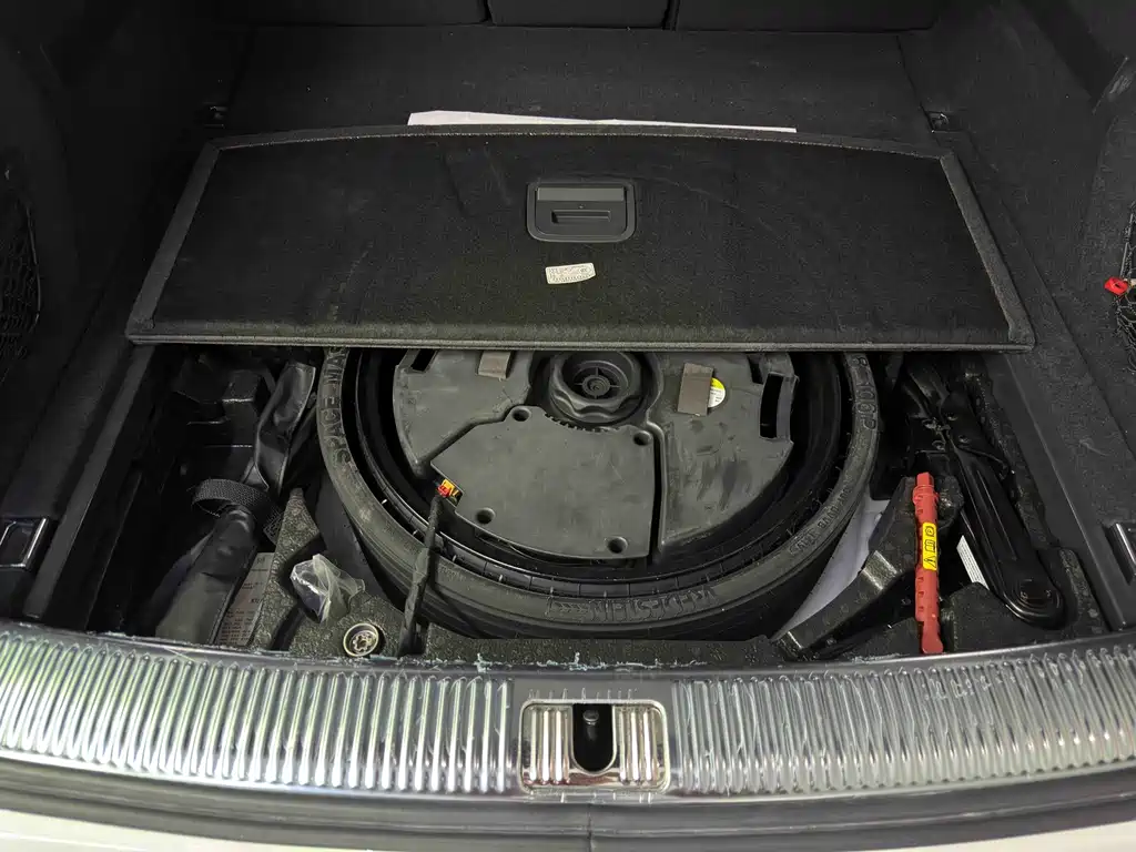 Audi Q5L — миниатюра 25