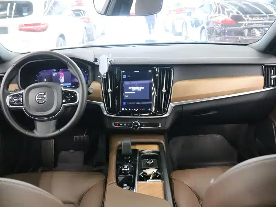 Volvo S90 — миниатюра 5