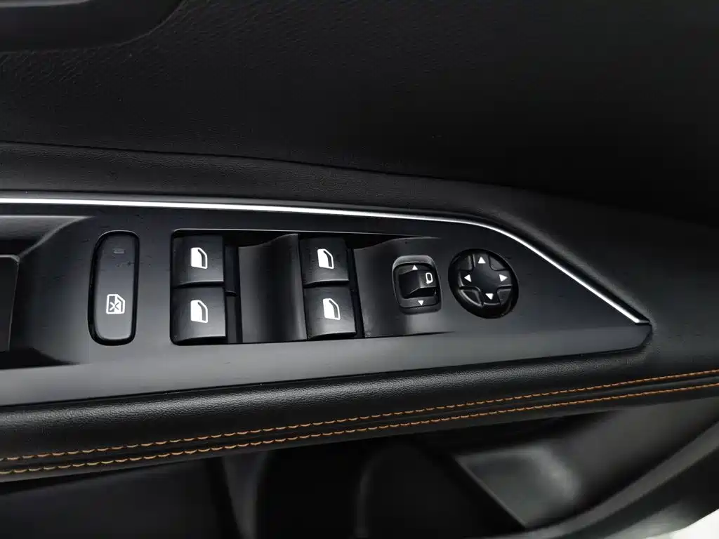 Peugeot 4008 — миниатюра 9