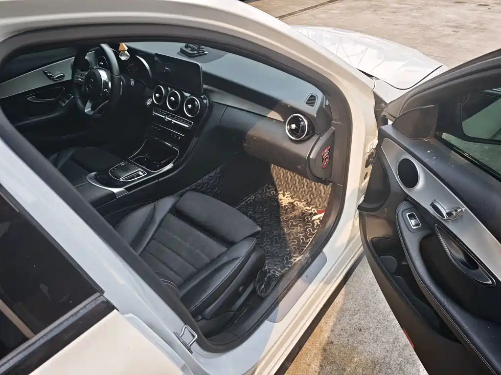 Mercedes-Benz C-Class — миниатюра 10