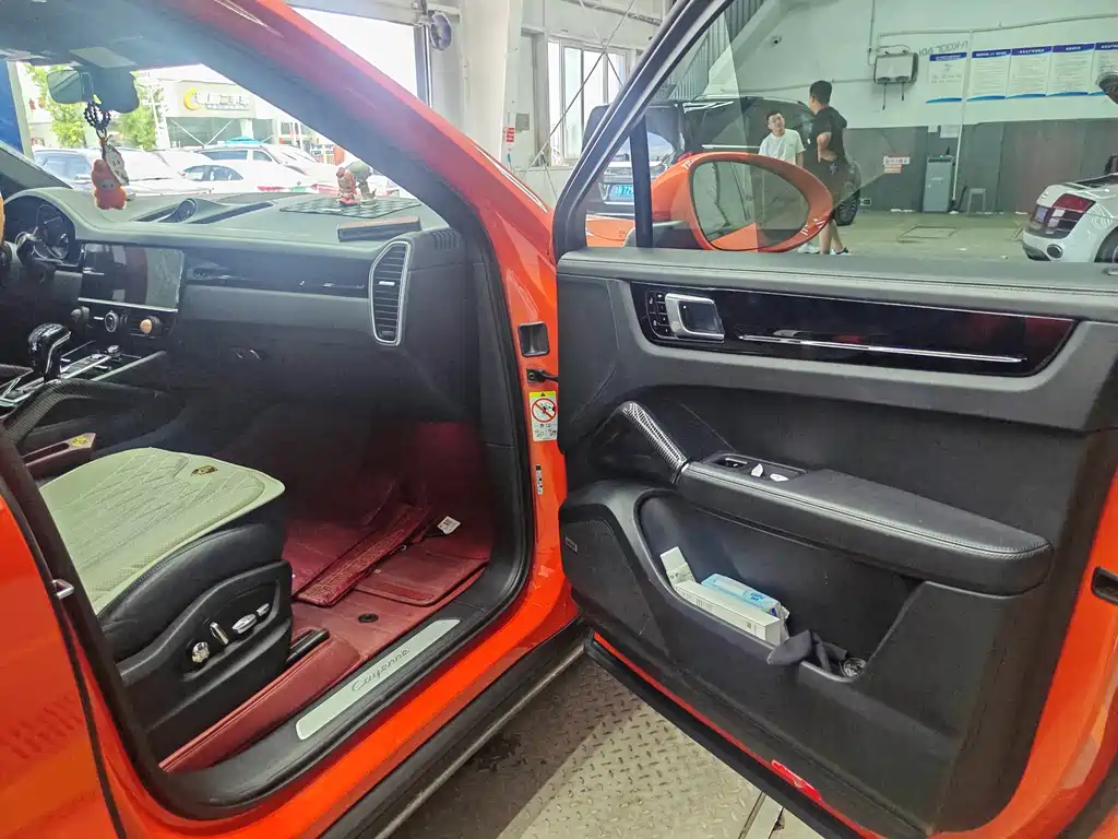 Porsche Cayenne Hybrid — миниатюра 19