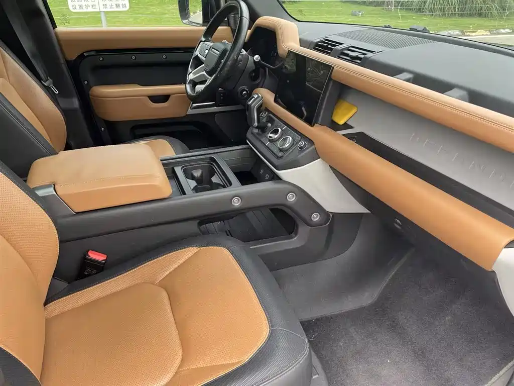 Land Rover Defender — миниатюра 12