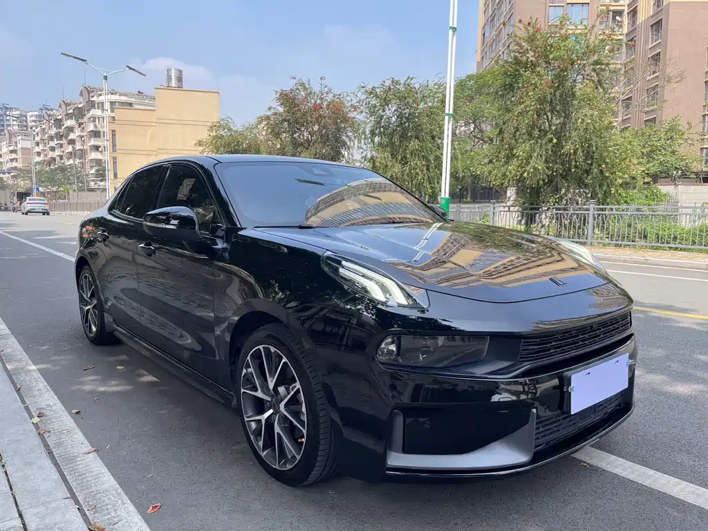 Lynk & Co 03 — миниатюра 3