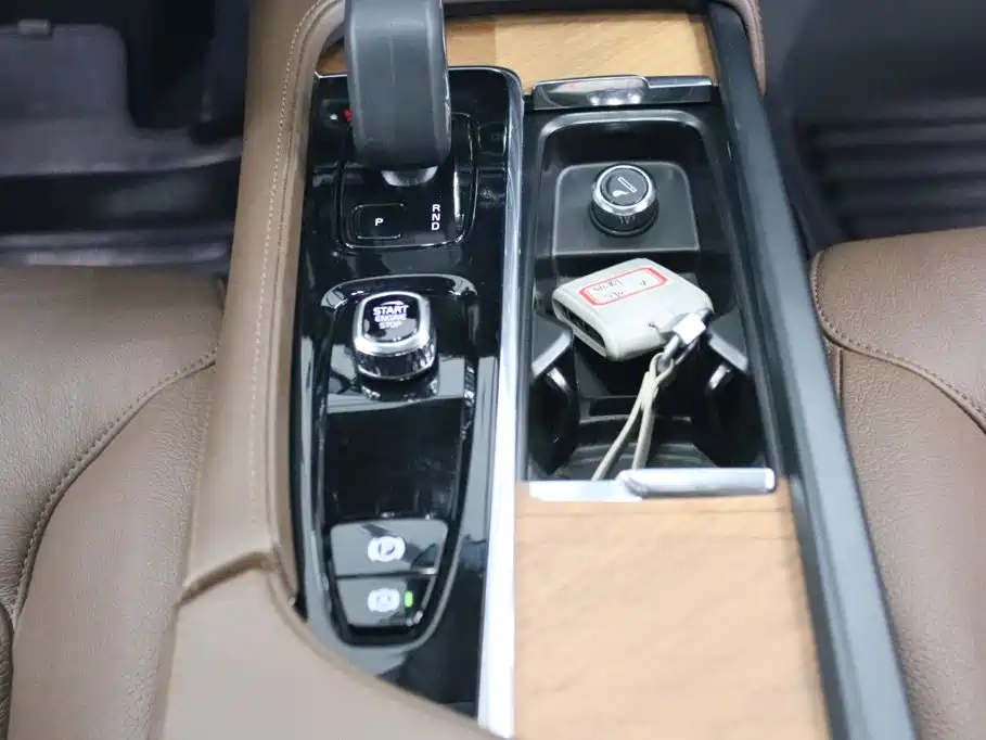 Volvo S90 — миниатюра 7