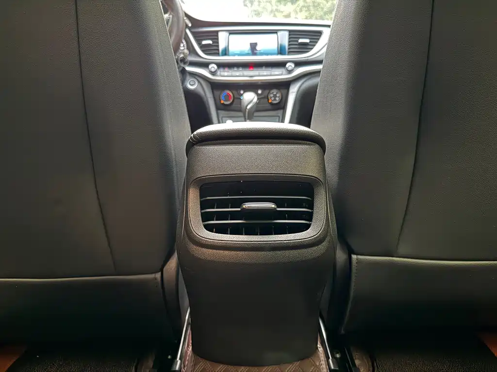 Buick Excelle — миниатюра 15