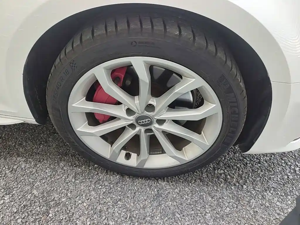 Audi A4L — миниатюра 12