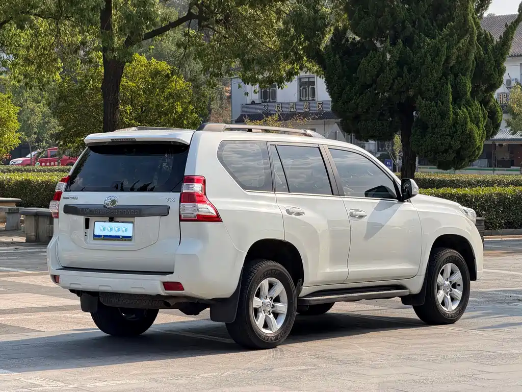 Toyota Prado — миниатюра 4