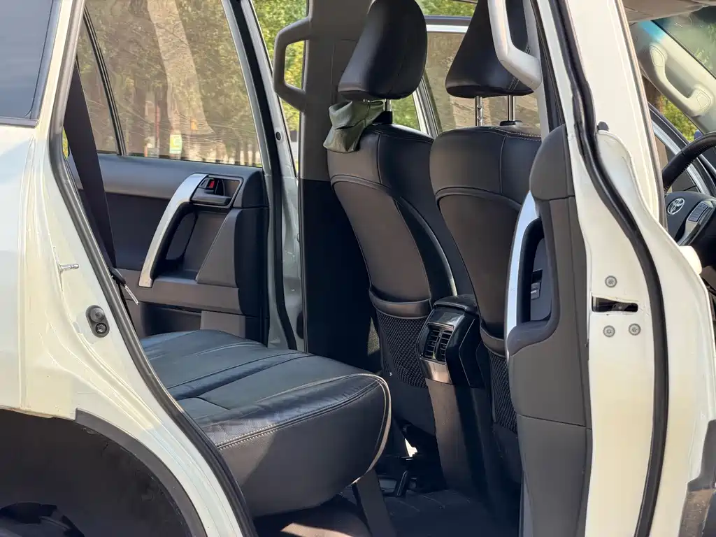 Toyota Prado — миниатюра 13