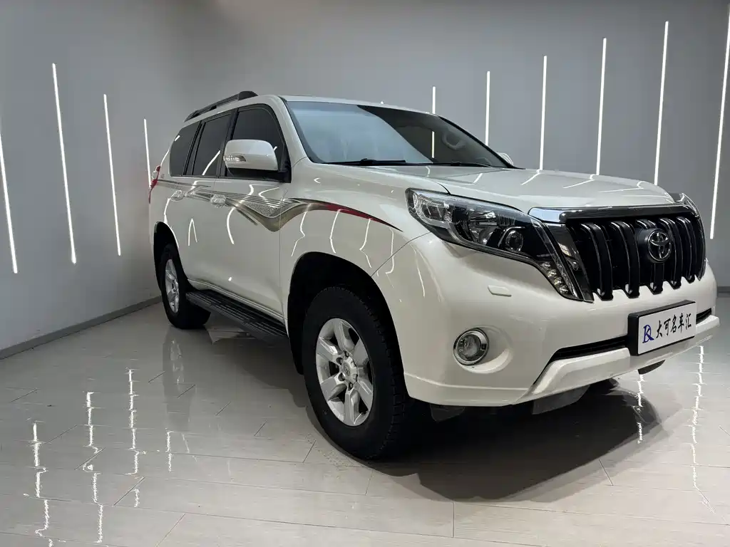 TOYOTA PRADO
