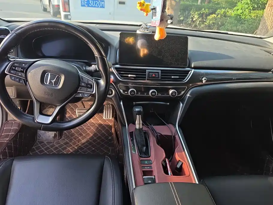 Honda Accord — миниатюра 11