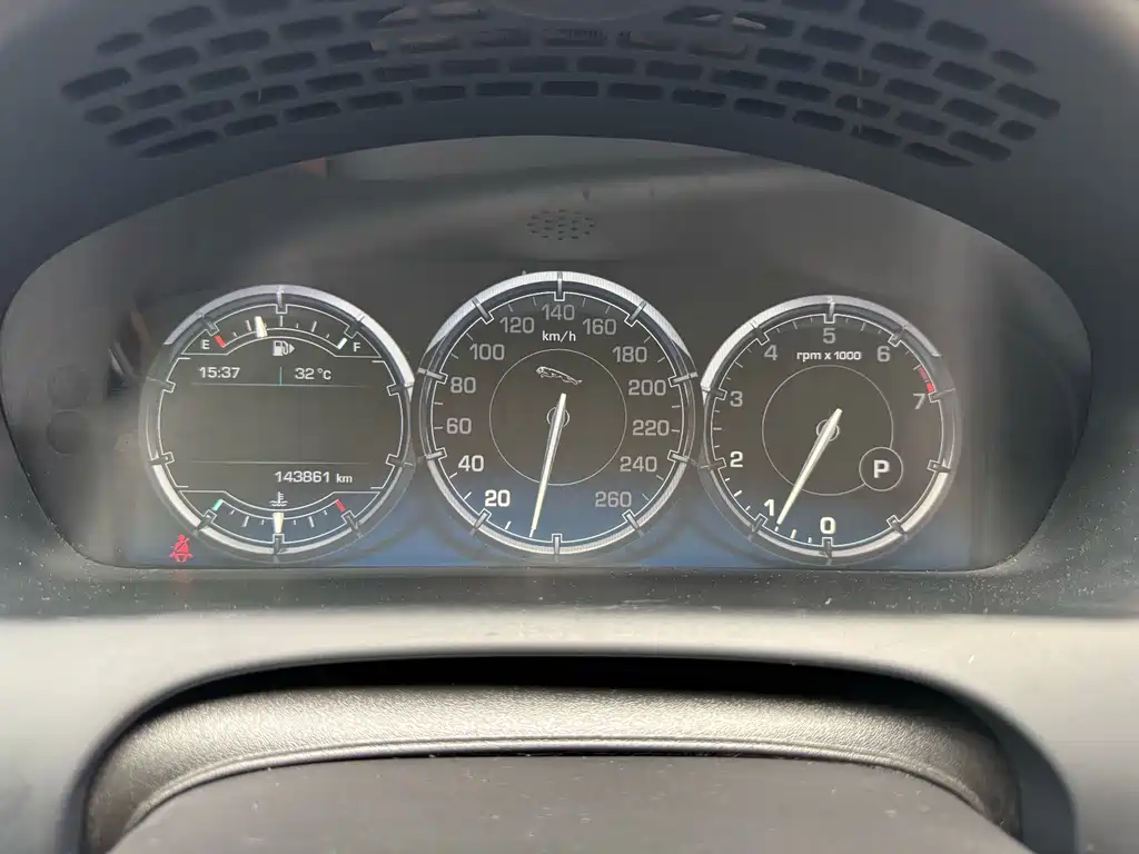 Jaguar XJ — миниатюра 12