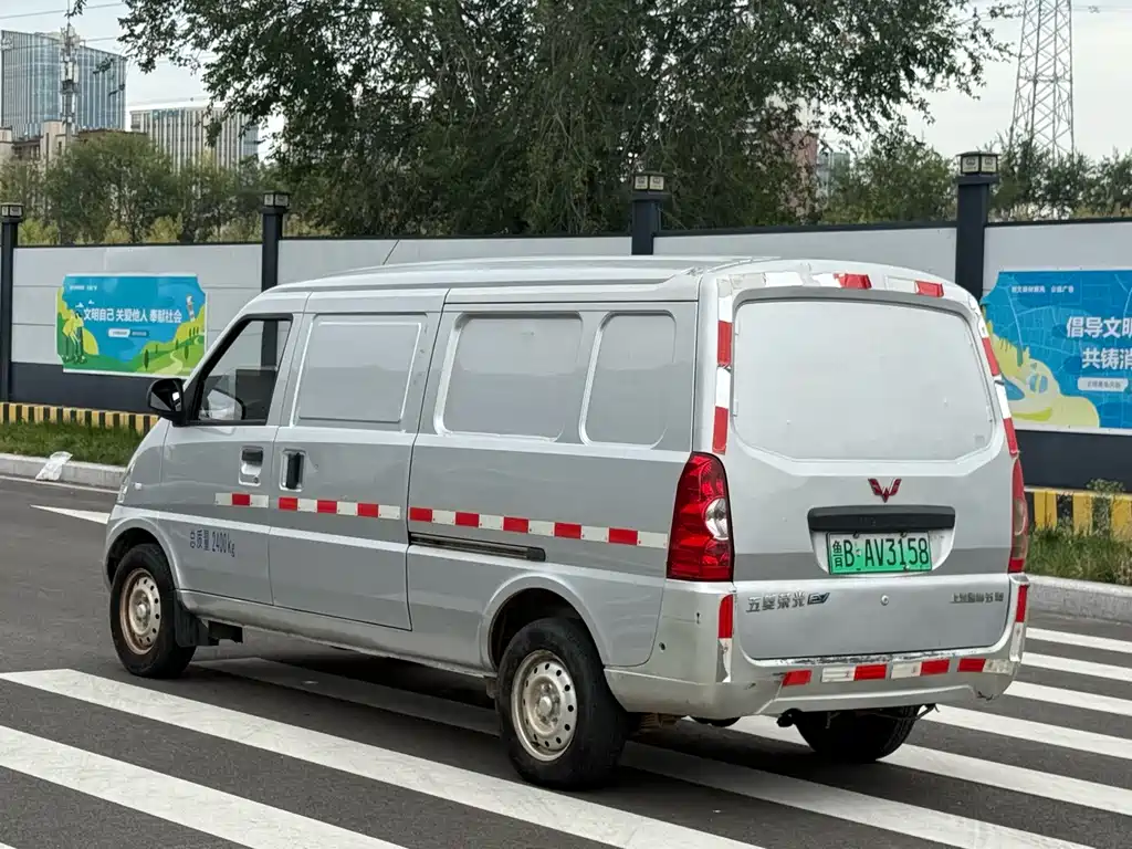 Wuling Rongguang EV — миниатюра 10