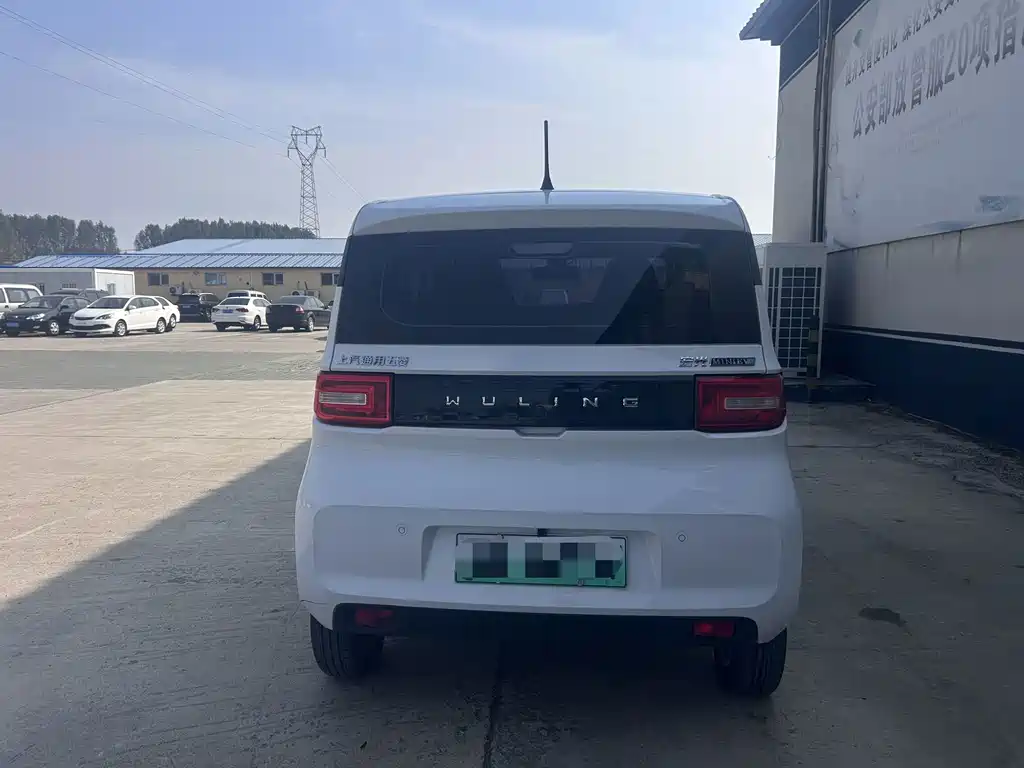 Wuling MINIEV — миниатюра 5