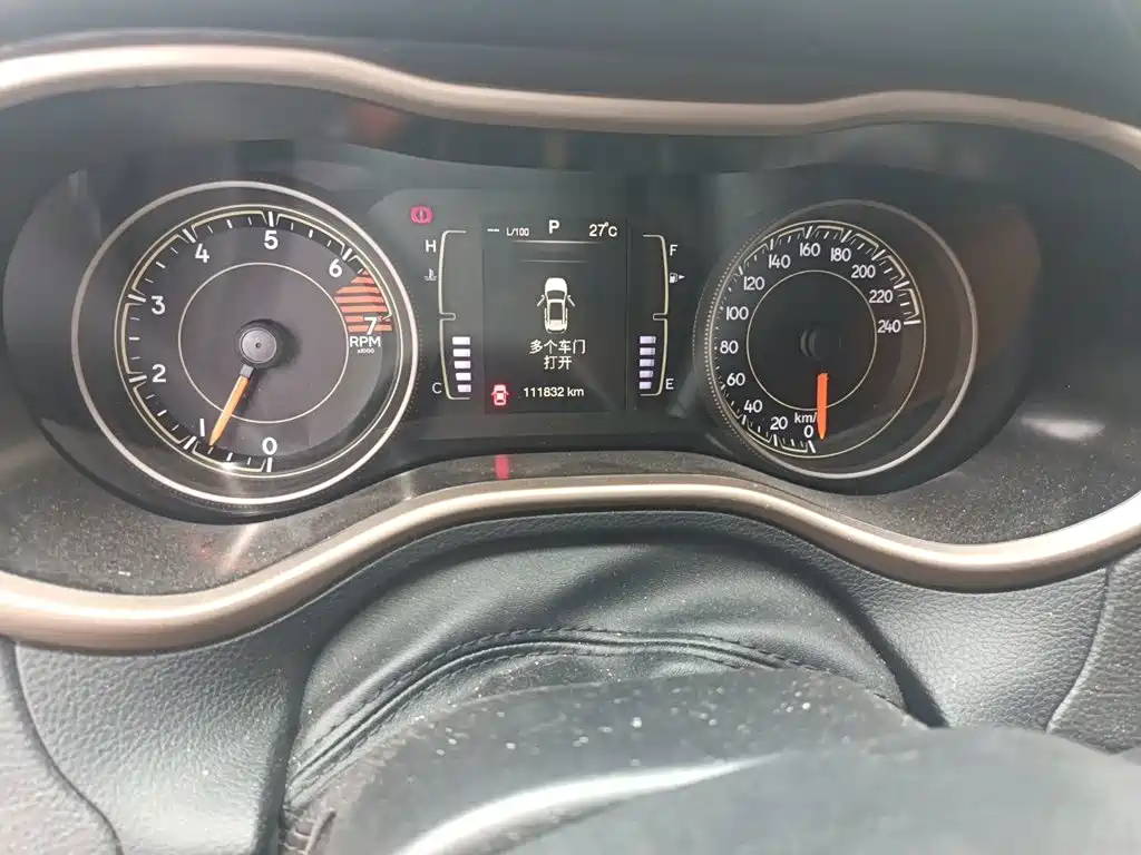 Jeep Cherokee — миниатюра 8