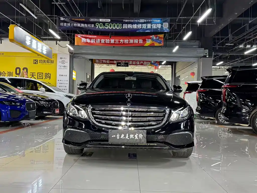 Mercedes-Benz E-Class — миниатюра 2