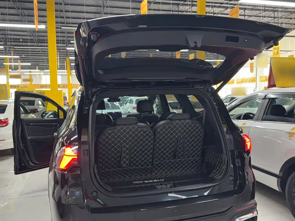 Geely Haoyue L — миниатюра 15